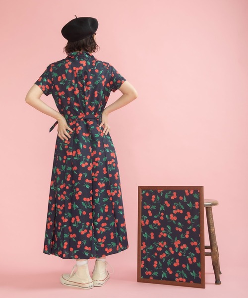 Dot&Stripes CHILD WOMAN(ドットアンドストライプス チャイルドウーマン)の「チェリープリント プリーツ半袖シャツワンピース(ワンピース・レディース・ネイビー/レッド・FREE)」の15枚目の写真
