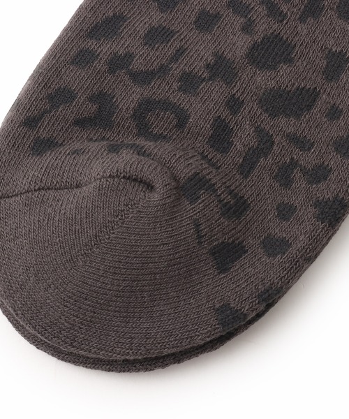 atmos(アトモス)の「atmos Leopard Pattern Socks / アトモス レオパード パターン ソックス(ソックス/靴下・メンズ・グレー/ベージュ・25-27)」の7枚目の写真