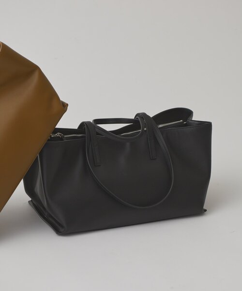 Whim Gazette（ウィムガゼット）の「【Hoaw.】WIDE HANDBAG L（トートバッグ・レディース・モカ/ブラック・FREE）」の2枚目の写真