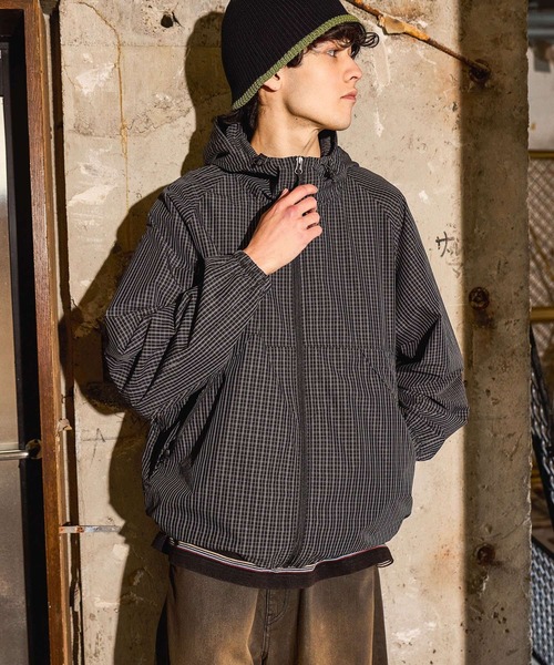 niko and...（ニコアンド）の「チェックフードブルゾン（ブルゾン・メンズ・ブラック/ネイビー・MEDIUM/LARGE）」の6枚目の写真