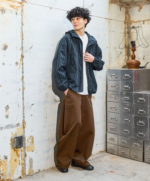 niko and...（ニコアンド）の「チェックフードブルゾン（ブルゾン・メンズ・ブラック/ネイビー・MEDIUM/LARGE）」の9枚目の写真