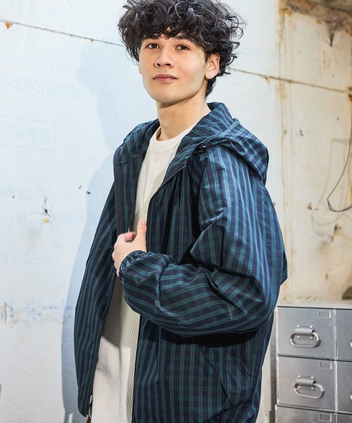 niko and...（ニコアンド）の「チェックフードブルゾン（ブルゾン・メンズ・ブラック/ネイビー・MEDIUM/LARGE）」の13枚目の写真