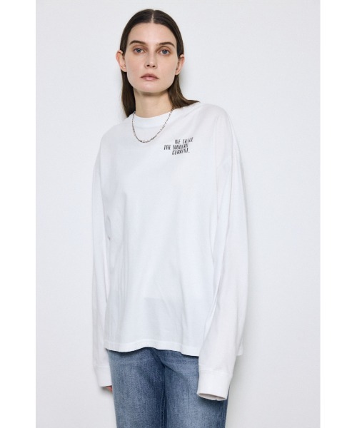 AZUL by moussy(アズールバイマウジー)の「ワンポイントロゴロングTシャツ 春服 秋服 長袖 ロンT(Tシャツ/カットソー・レディース・オフホワイト/ライトブラック・MEDIUM/SMALL)」の3枚目の写真