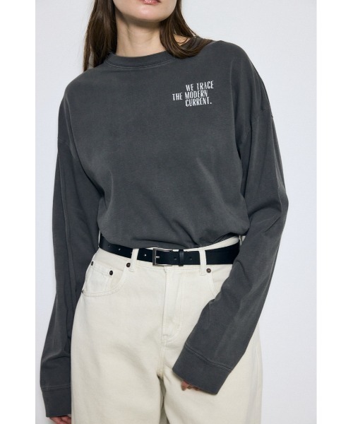 AZUL by moussy(アズールバイマウジー)の「ワンポイントロゴロングTシャツ 春服 秋服 長袖 ロンT(Tシャツ/カットソー・レディース・オフホワイト/ライトブラック・MEDIUM/SMALL)」の16枚目の写真