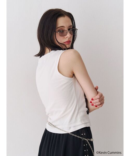 jouetie（ジュエティ）の「【KevinCummins×PosTokyo】Tank top（タンクトップ・レディース・ブラック/ピンク/オフホワイト・MEDIUM）」の6枚目の写真