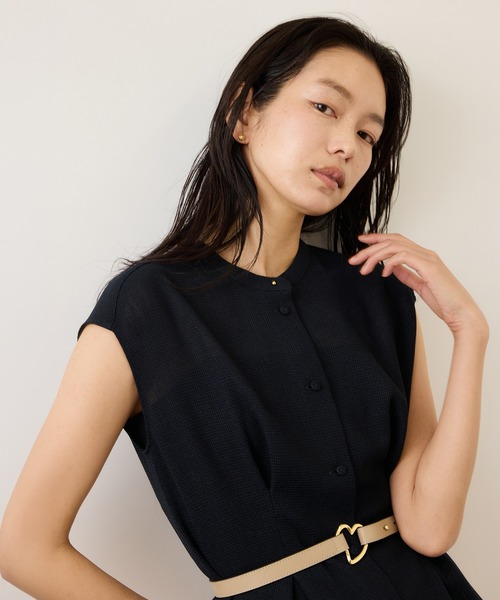 ROPE'（ロペ）の「カラミ織りタックナロースタンドブラウス/セットアップ対応・イージーケア（シャツ/ブラウス・レディース・ブラック系その他/ネイビー・36/38）」の8枚目の写真