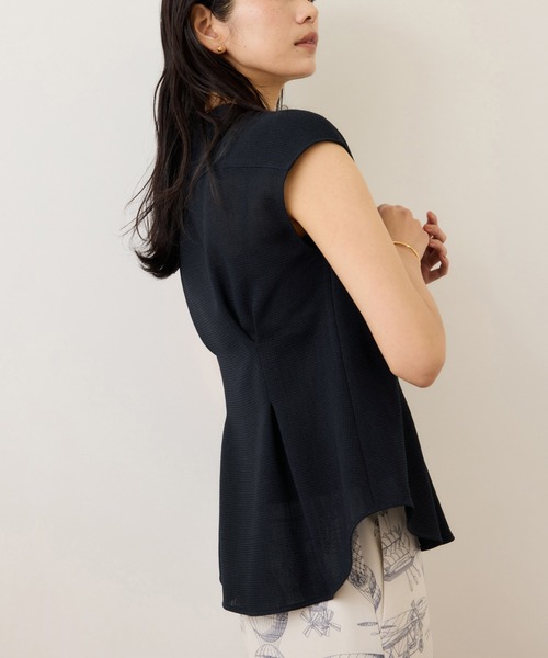 ROPE'（ロペ）の「カラミ織りタックナロースタンドブラウス/セットアップ対応・イージーケア（シャツ/ブラウス・レディース・ブラック系その他/ネイビー・36/38）」の18枚目の写真