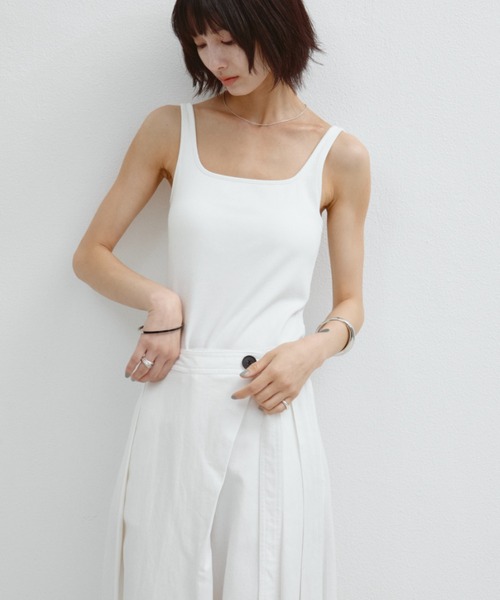 ANF.MUU(アンフムー)の「【接触冷感】カップ付きスクエアネックタンク(タンクトップ・レディース・ホワイト/ベージュ/ブラック・FREE)」の6枚目の写真