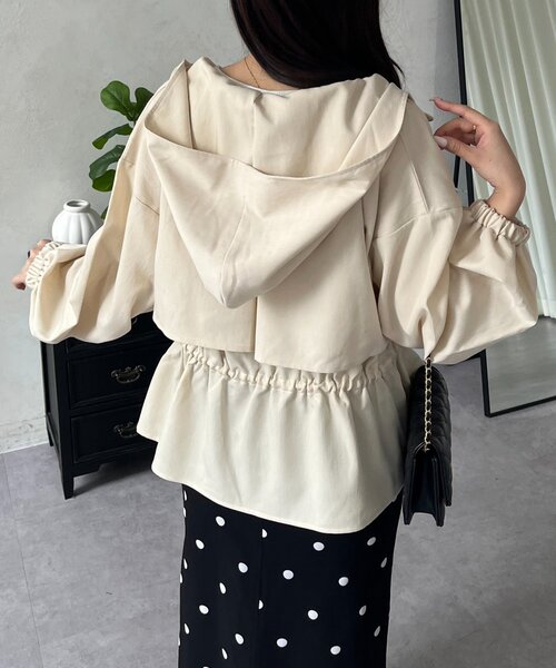 prose verse（プロズヴェール）の「【UVカット】バックヨークドロストペプラムマウンテンパーカー（ブルゾン・レディース・アイボリー/カーキ/ブラック・LARGE/MEDIUM）」の11枚目の写真