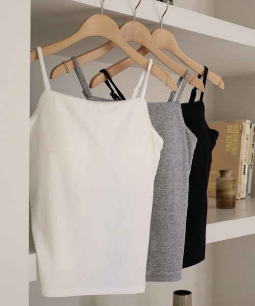 archives(アルシーヴ)の「カップ付きハリヌキカットキャミソール(キャミソール・レディース・オフホワイト・MEDIUM)」の1枚目の写真