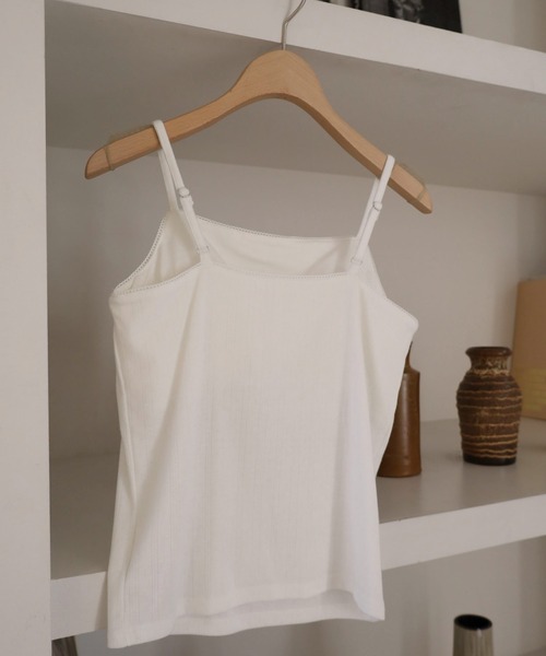 archives(アルシーヴ)の「カップ付きハリヌキカットキャミソール(キャミソール・レディース・オフホワイト・MEDIUM)」の3枚目の写真