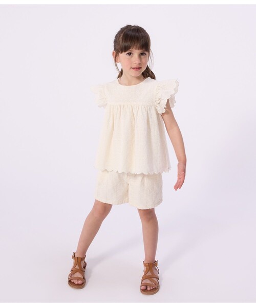 PETIT BATEAU(プチバトー)の「ハート刺繍半袖ブラウス(シャツ/ブラウス・キッズ・オフホワイト・12YEAR/10YEAR/8YEAR/6YEAR)」の2枚目の写真
