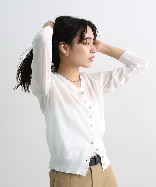 Futier land(フューティアランド)の「【UVカット・接触冷感】冷房対策もできて、きれいめに見える。 Vネックシアーサマーニットカーディガン(カーディガン/ボレロ・レディース・ピンク/ライトグレー/ホワイト/グレイッシュベージュ/ブラック・FREE)」の8枚目の写真
