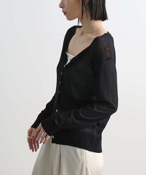 Futier land(フューティアランド)の「【UVカット・接触冷感】冷房対策もできて、きれいめに見える。 Vネックシアーサマーニットカーディガン(カーディガン/ボレロ・レディース・ピンク/ライトグレー/ホワイト/グレイッシュベージュ/ブラック・FREE)」の18枚目の写真