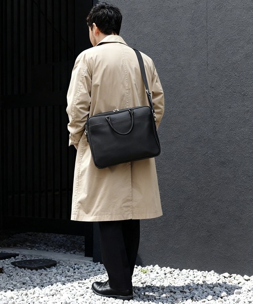 VitaFelice(ヴィータフェリーチェ)の「2WAY本革ビジネスバッグ タブレット ノートパソコンケース A4 15.6インチ収納可(ビジネスバッグ・メンズ・ダークグレー/ブラック・FREE)」の5枚目の写真