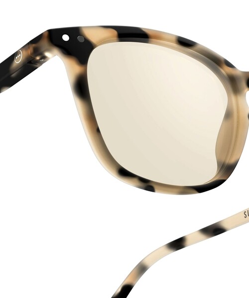 IZIPIZI(イジピジ)の「【IZIPIZI/イジピジ】SUN#E Iconic trapeze(サングラス・メンズ・ブラック/ブラウン系その他2/チャコールグレー/ブラック系その他/ダークブラウン/ベージュ系その他/ブラウン系その他・FREE)」の11枚目の写真