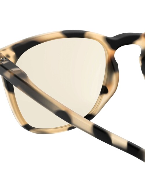 IZIPIZI(イジピジ)の「【IZIPIZI/イジピジ】SUN#E Iconic trapeze(サングラス・メンズ・ブラック/ブラウン系その他2/チャコールグレー/ブラック系その他/ダークブラウン/ベージュ系その他/ブラウン系その他・FREE)」の12枚目の写真