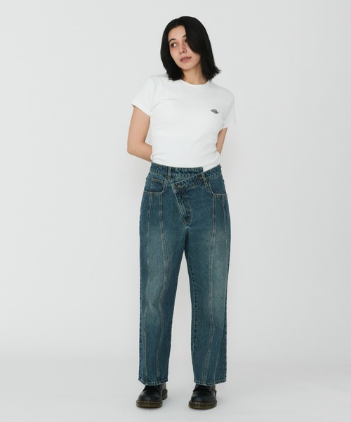 Dickies(ディッキーズ)の「Dickies/ディッキーズ ウエストクロス デニムパンツ/カーブデニムパンツ(デニムパンツ・レディース・ダークインディゴブルー/ライトインディゴブルー・26/28)」の4枚目の写真