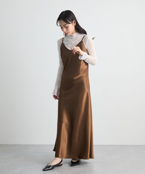 Futier land（フューティアランド）の「【1枚でサマになる】とろみサテンロングキャミワンピース（ワンピース・レディース・ブラウン/ホワイト/ブラック・LARGE/MEDIUM）」の16枚目の写真