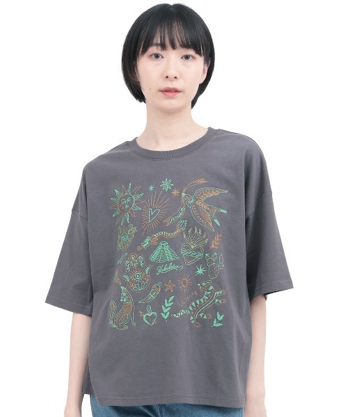 チチカカ（チチカカ）の「メヒコモチーフ刺繍Ｔシャツ（Tシャツ/カットソー・レディース・ブルーグリーン/チャコールグレー/オフホワイト・FREE）」の8枚目の写真