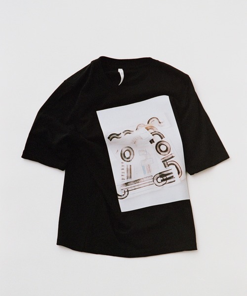 SALON adam et rope'(サロン アダム エ ロペ)の「【Lee Izumida by SALON】プリントコンパクトT(Tシャツ/カットソー・レディース・ブラック/ホワイト系その他/ホワイト・FREE)」の3枚目の写真