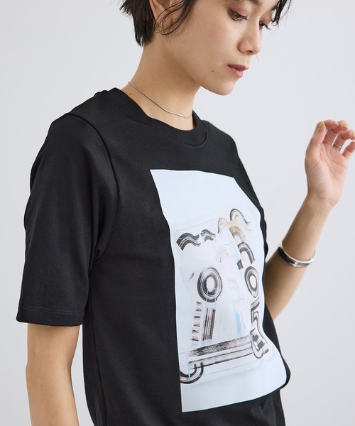 SALON adam et rope'(サロン アダム エ ロペ)の「【Lee Izumida by SALON】プリントコンパクトT(Tシャツ/カットソー・レディース・ブラック/ホワイト系その他/ホワイト・FREE)」の10枚目の写真