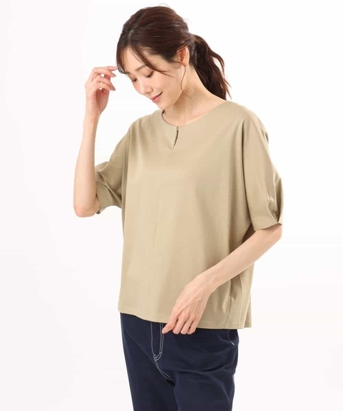 MK MICHEL KLEIN（エムケーミッシェルクラン）の「[接触冷感/洗える]シルケットスムース ドルマンスリーブカットソー（Tシャツ/カットソー・レディース・サンドベージュ/ホワイト/ブラック/グリーン系/ライトベージュ/ダークグレー・38）」の14枚目の写真