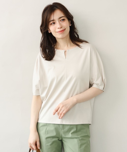 MK MICHEL KLEIN（エムケーミッシェルクラン）の「[接触冷感/洗える]シルケットスムース ドルマンスリーブカットソー（Tシャツ/カットソー・レディース・サンドベージュ/ホワイト/ブラック/グリーン系/ライトベージュ/ダークグレー・38）」の5枚目の写真