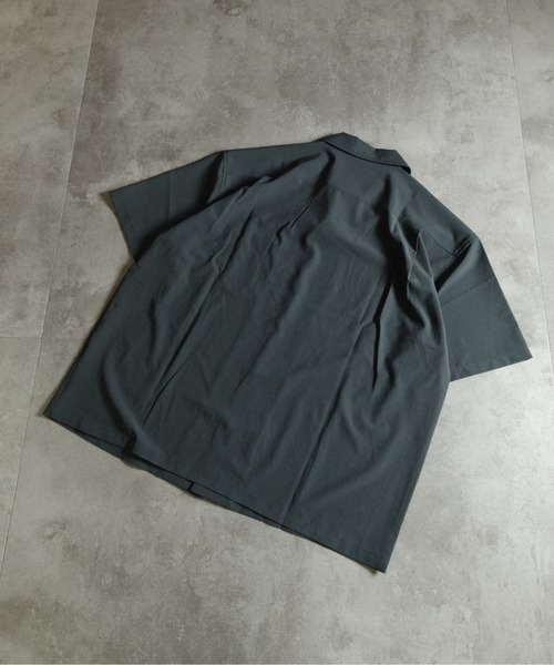 many men many mind(メニーメンメニーマインド)の「MANYMENMANYMINDS / AIRLEAKFABRIC/半袖オープンカラーシャツ(シャツ/ブラウス・メンズ・チャコール/ブラック・X-LARGE/LARGE/MEDIUM)」の15枚目の写真