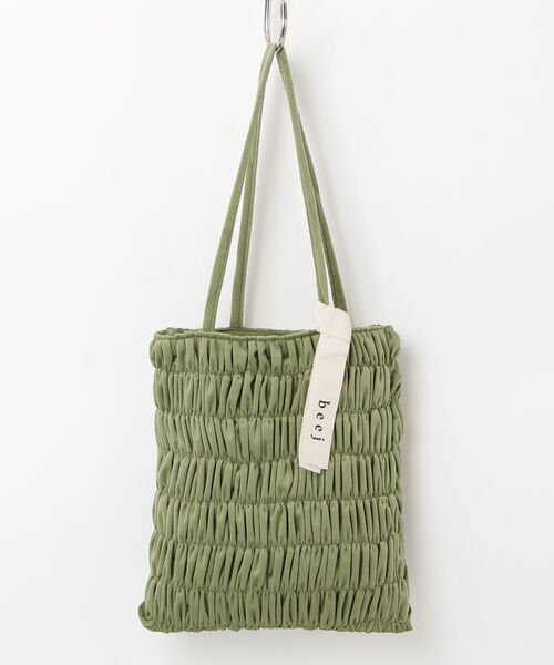 beej(ビージ)の「(beej)Gathered velour bag(トートバッグ・レディース・グリーン/ブルー・ONE SIZE)」の1枚目の写真