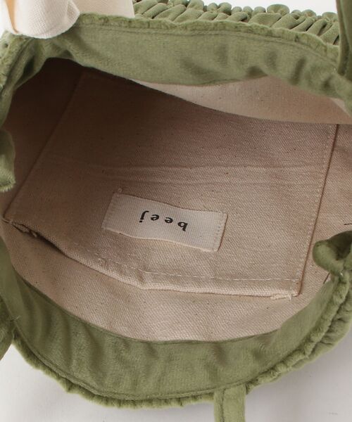 beej(ビージ)の「(beej)Gathered velour bag(トートバッグ・レディース・グリーン/ブルー・ONE SIZE)」の5枚目の写真
