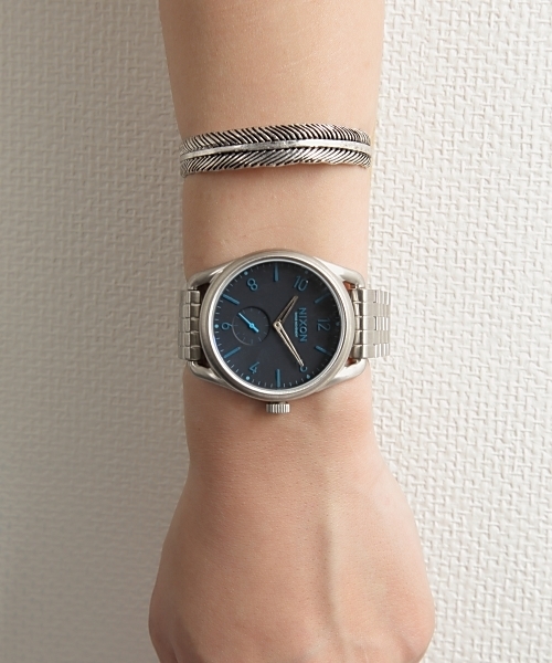 ANALOG.(アナログ)の「THE C39 SS(アナログ腕時計・レディース・オリーブ/ダークブルー・FREE)」の2枚目の写真