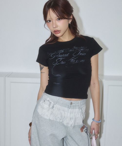 d.i.a.（ダイヤ）の「フェードロゴプリントTシャツ（Tシャツ/カットソー・レディース・ホワイト/ブラウン/ブラック/レッド・FREE）」の17枚目の写真