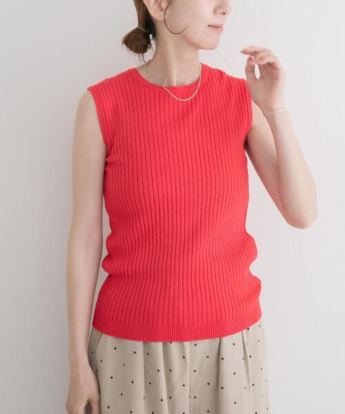 ITEMS URBANRESEARCH(アイテムズ アーバンリサーチ)の「『洗濯可』ワイドノースリーブニット(ニット/セーター・レディース・カーキ/レッド/オフホワイト/ネイビー・FREE)」の4枚目の写真