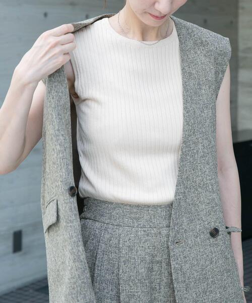 ITEMS URBANRESEARCH（アイテムズ アーバンリサーチ）の「『洗濯可』ワイドノースリーブニット（ニット/セーター・レディース・カーキ/レッド/オフホワイト/ネイビー・FREE）」の18枚目の写真