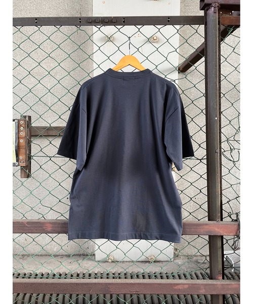 Sunny Smith(サニースミス)の「【Sunny Smith】アーチロゴ 11.6オンスウルトラヘヴィーウェイトTシャツ(Tシャツ/カットソー・メンズ・ブラック/チャコールグレー・MEDIUM/LARGE)」の16枚目の写真