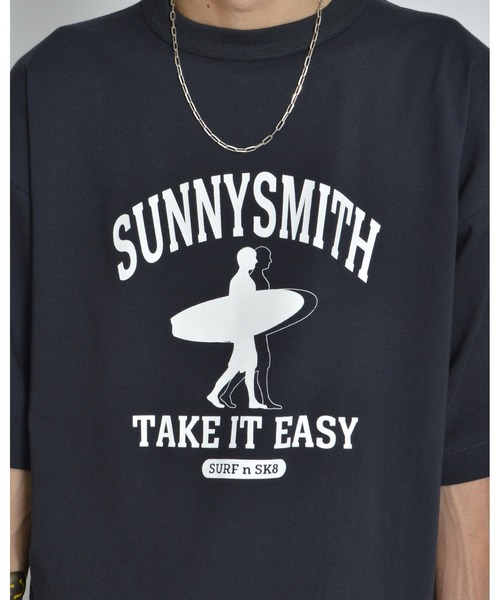 Sunny Smith(サニースミス)の「【Sunny Smith】アーチロゴ 11.6オンスウルトラヘヴィーウェイトTシャツ(Tシャツ/カットソー・メンズ・ブラック/チャコールグレー・MEDIUM/LARGE)」の14枚目の写真