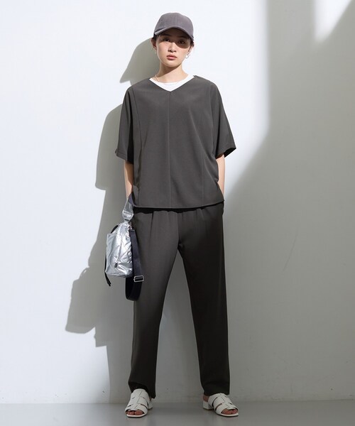 INDIVI(インディヴィ)の「【着る日傘】イージーテーパードパンツ(その他パンツ・レディース・ブラック/ダークグレー/ブラウン系・40/38/36/13/15 /05/19)」の8枚目の写真
