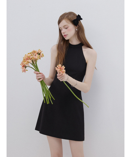 SINCETHEN(シンスゼン)の「ミニュエットホルターネックミニワンピース(ワンピース・レディース・その他・LARGE/MEDIUM/SMALL)」の3枚目の写真