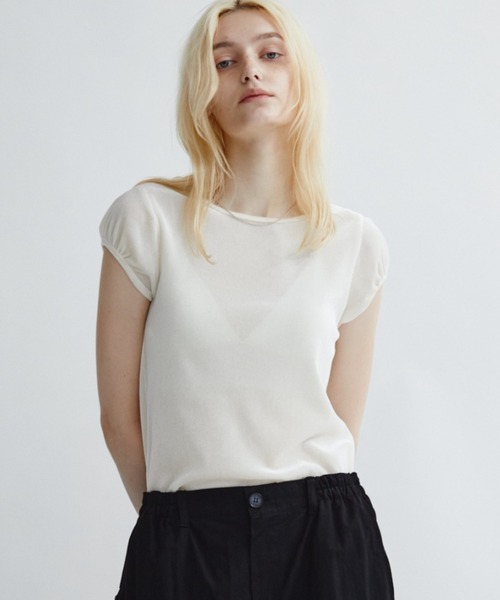 ANF.MUU(アンフムー)の「【ロゴプレート付き】フロッキーベロアフレンチスリーブT(Tシャツ/カットソー・レディース・ブラウン/グレー/オフホワイト/グリーン・FREE)」の2枚目の写真