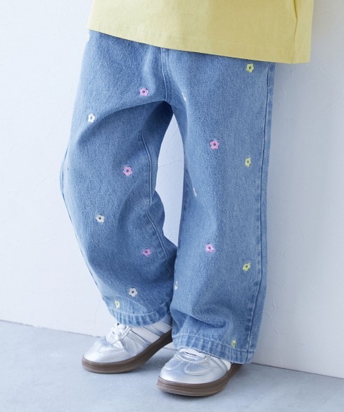 devirock(デビロック)の「360度かわいい ハートと花がえらべる 全面 刺繍 デニム ワイドパンツ(デニムパンツ・キッズ・ネイビー系2/サックスブルー系1/ネイビー系1/サックスブルー系2/サックスブルー系3/ブラック系・100cm/110cm/120cm/130cm/140cm/150cm/160cm)」の6枚目の写真