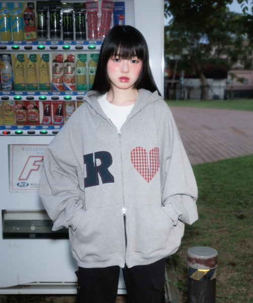 ROSEFRANTZ（ロゼフランツ）の「Heart Check Overfit Hood Zip-Up [Gray]（パーカー・レディース・ライトグレー・OS）」の10枚目の写真