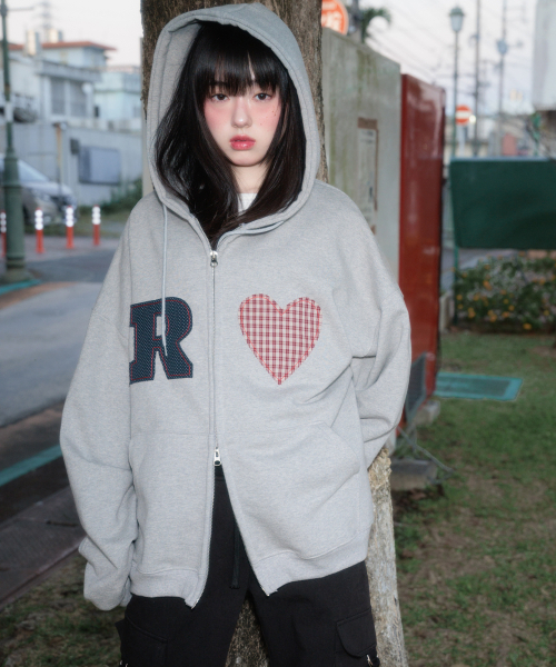 ROSEFRANTZ（ロゼフランツ）の「Heart Check Overfit Hood Zip-Up [Gray]（パーカー・レディース・ライトグレー・OS）」の5枚目の写真