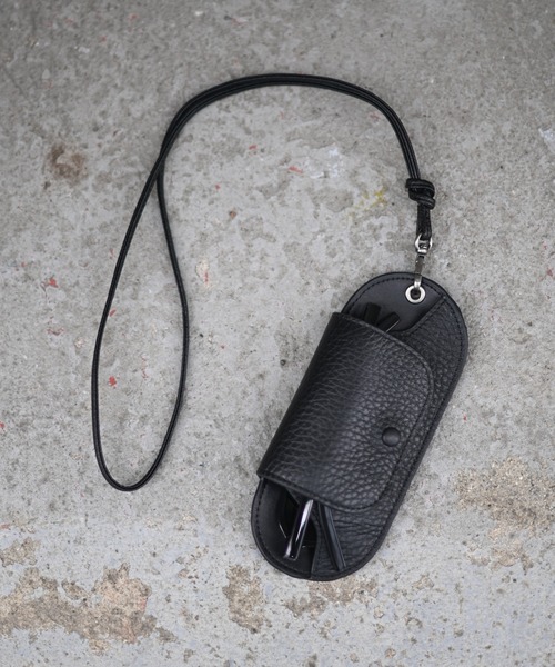 Marient(マリエント)の「Lambskin Glasses Holder / ラムスキンサングラスホルダーネックレス(サングラス・レディース・ブラック・FREE)」の6枚目の写真