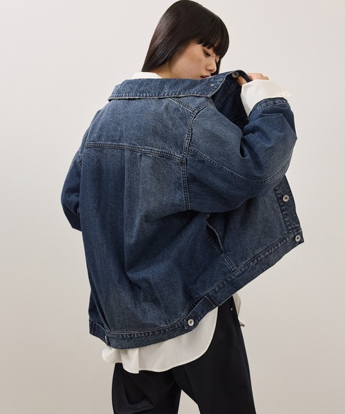 ADAM ET ROPE'(アダムエロペ)の「【WEB限定】・【定番】スタンドネックデニムジャケット(デニムジャケット・レディース・ブルー/ブルー系その他2/ブラック・36/38)」の17枚目の写真