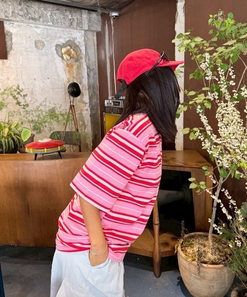 ipugo(イプゴ)の「ipugo/イプゴ マルチボーダー オーバーサイズTシャツ 2026秋物 秋服 2026年秋冬(Tシャツ/カットソー・レディース・ピンク/ネイビー・FREE)」の6枚目の写真