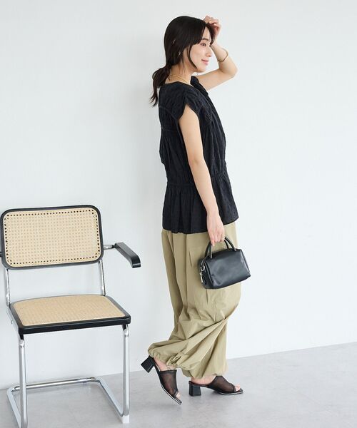 CRAFT STANDARD BOUTIQUE(クラフトスタンダードブティック)の「ベルト付ライトタフタカーゴパンツ(その他パンツ・レディース・ベージュ/ホワイト・M/L)」の22枚目の写真
