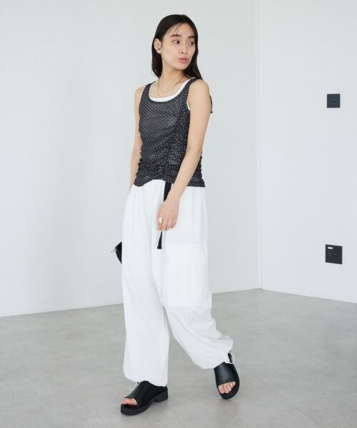 CRAFT STANDARD BOUTIQUE(クラフトスタンダードブティック)の「ベルト付ライトタフタカーゴパンツ(その他パンツ・レディース・ベージュ/ホワイト・M/L)」の18枚目の写真