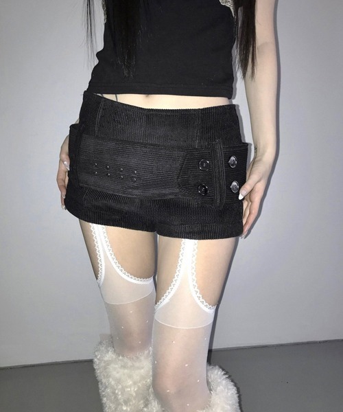 Ressaca(レサーカ)の「ベルト付きコーデュロイショートパンツ(その他パンツ・レディース・ブラック/ブラウン/オフホワイト・M)」の4枚目の写真
