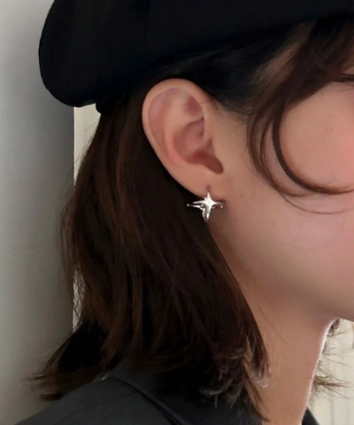 VIBGYOR（ヴィブジョー）の「【TUNE】四芒星ピアス（ピアス（両耳用）・レディース・シルバー/その他3/その他4・FREE）」の8枚目の写真